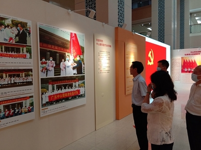 從抗疫精神中領悟黨史:局機關第五黨支部參觀市抗擊新冠肺炎疫情紀實展