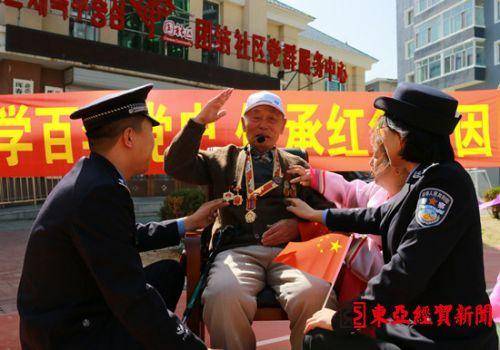 圈河出入境邊防檢查站開展 學黨史 活動 老戰(zhàn)士含淚講述戰(zhàn)斗故事