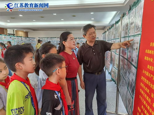 方寸之間學(xué)黨史 紅色基因永傳承 圖